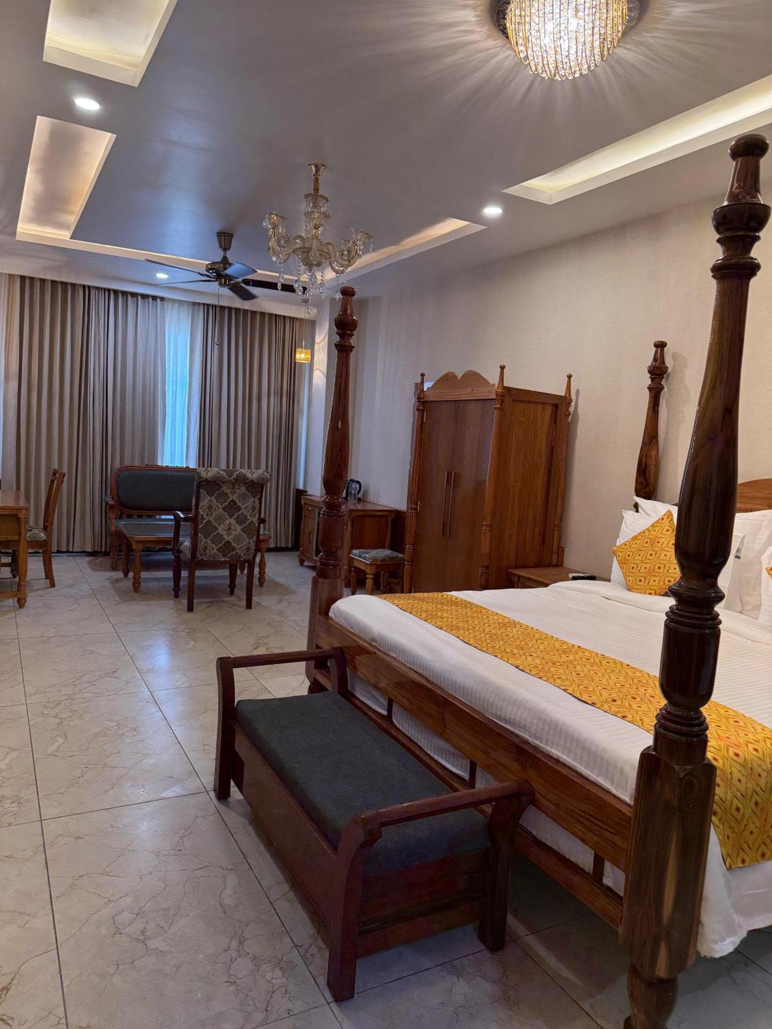 Hotel Sterling Kastoori Rudraprayāg Zewnętrze zdjęcie
