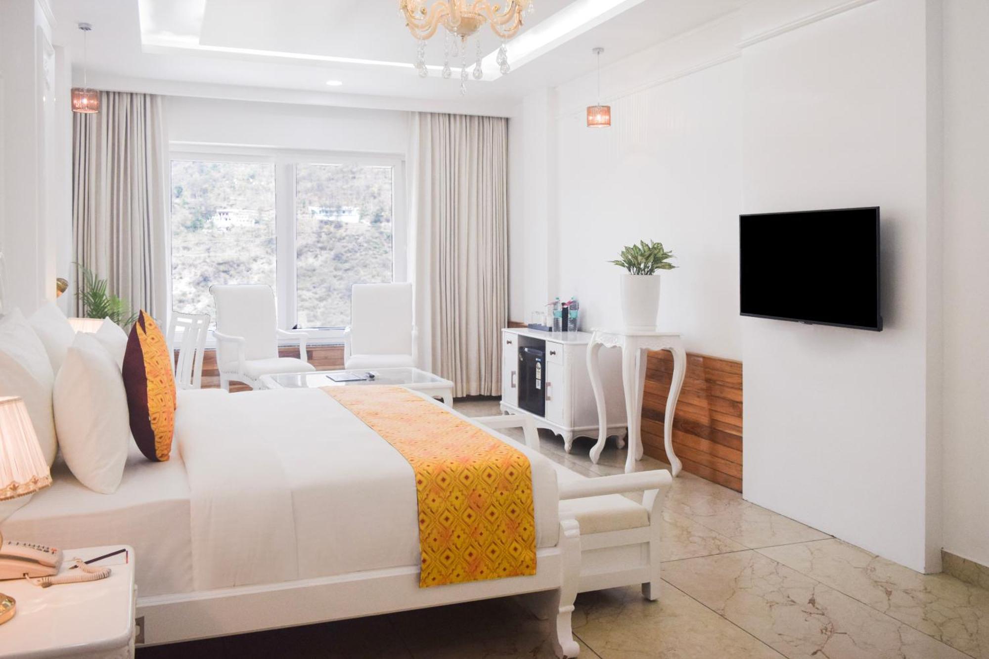 Hotel Sterling Kastoori Rudraprayāg Zewnętrze zdjęcie